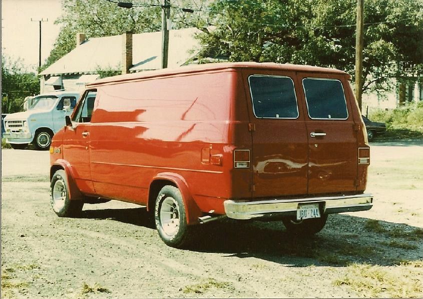 An old photo of the same red van repaired