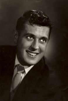 Black-and-white portrait of a young Frank P. Eates Sr.